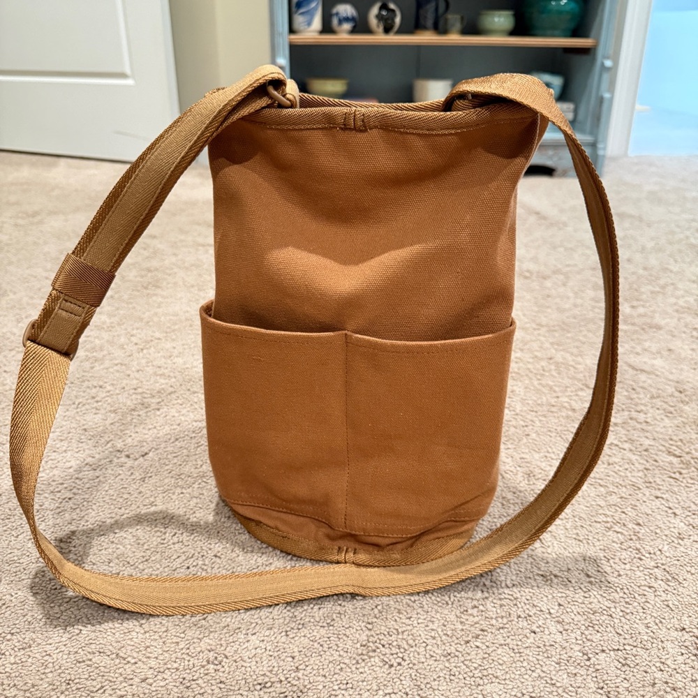 Everlane Women’s Lantern / Bucket Bag NWOT - Picture 2 of 7